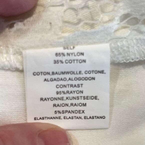 NWT ANTHROPOLOGIE BLUE TASSEL Daisy Lace Top White Women’s Size Small - Picture 9 of 10